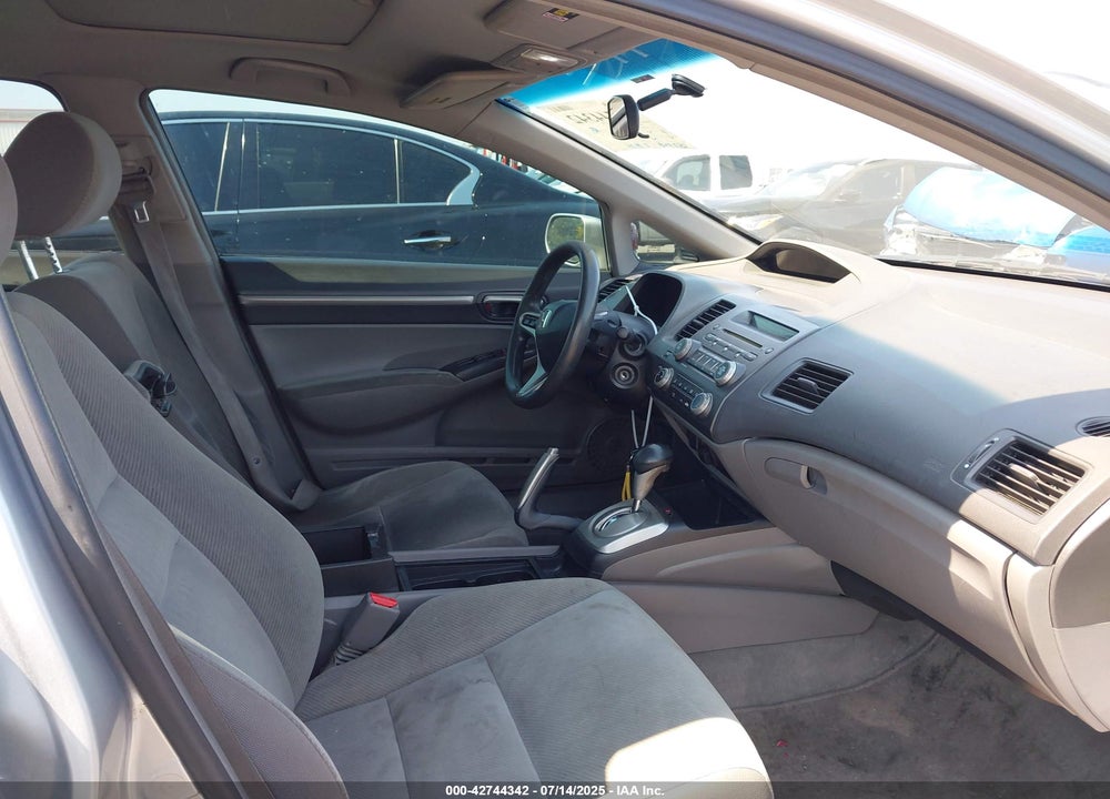 2010 HONDA CIVIC VIN: 19XFA1F88AE026753