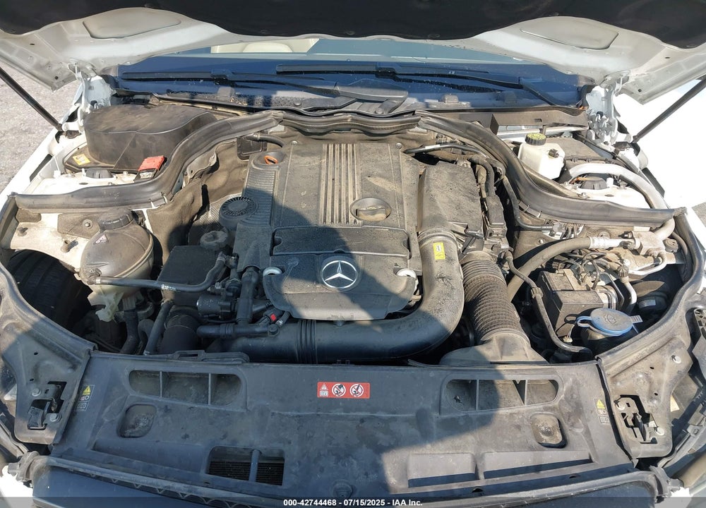 2014 MERCEDES-BENZ C CLASS VIN: WDDGJ4HB8EG288931