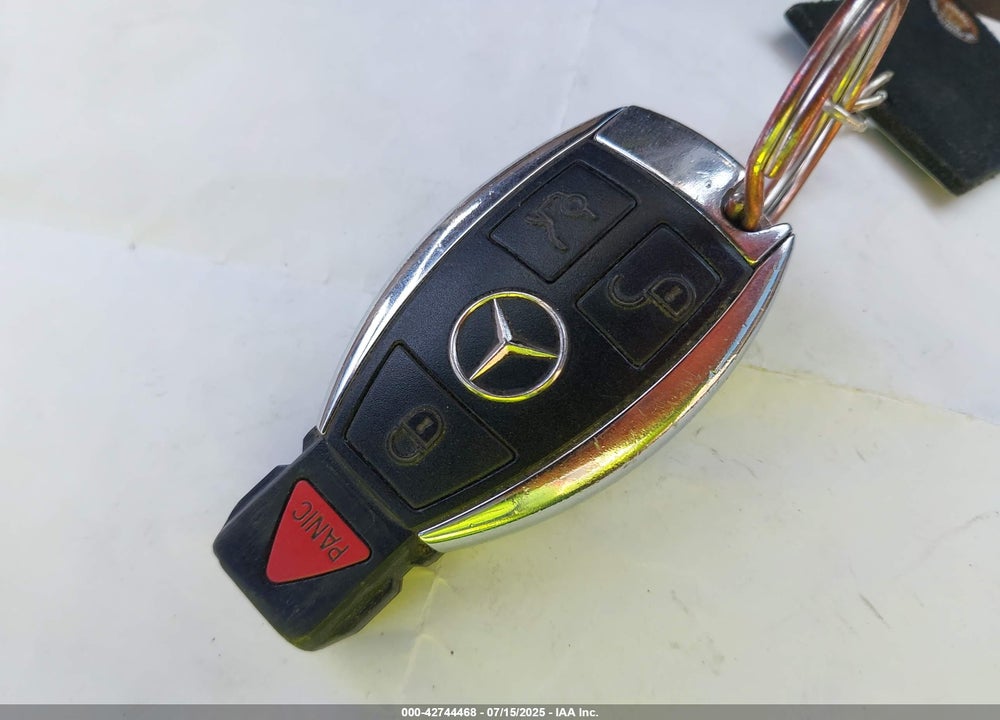 2014 MERCEDES-BENZ C CLASS VIN: WDDGJ4HB8EG288931