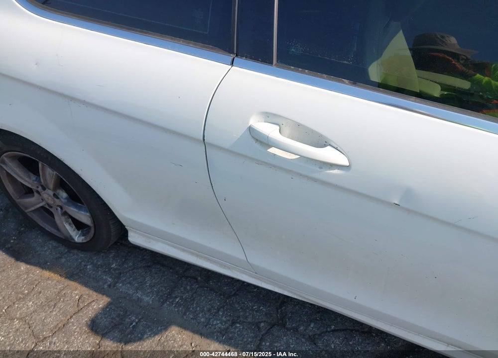 2014 MERCEDES-BENZ C CLASS VIN: WDDGJ4HB8EG288931