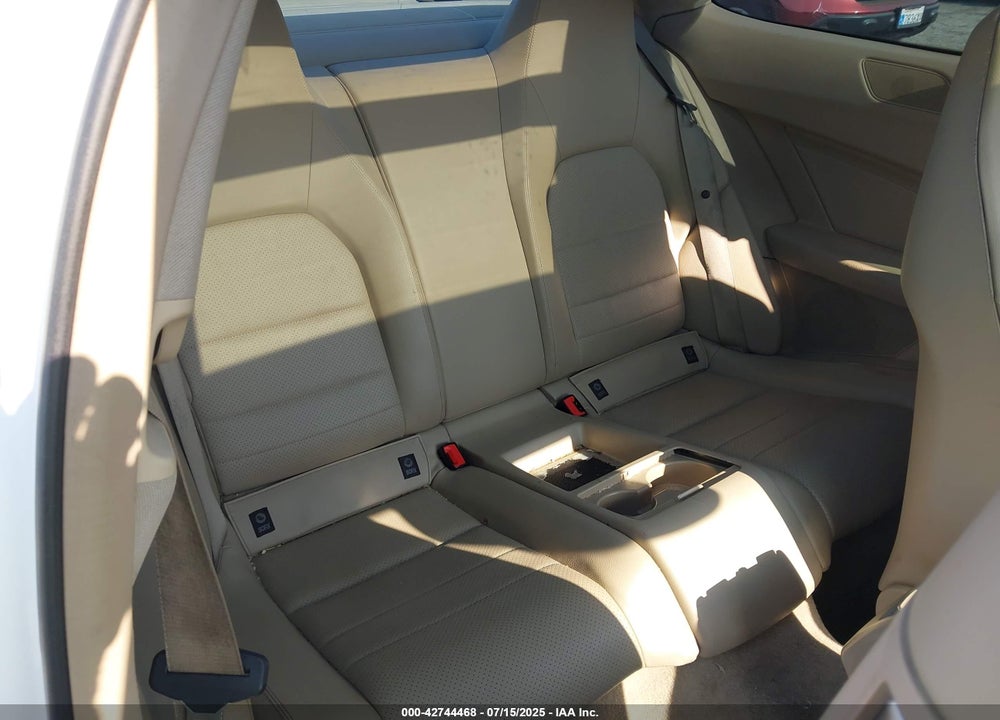 2014 MERCEDES-BENZ C CLASS VIN: WDDGJ4HB8EG288931