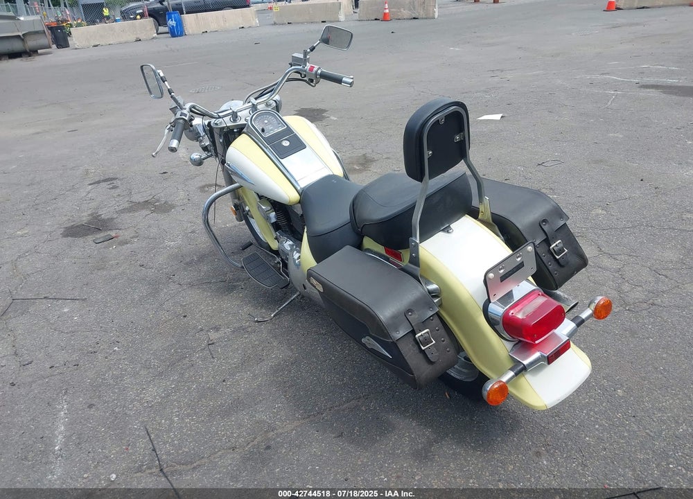 1999 SUZUKI VL1500 VIN: JS1VY51A3X2101397