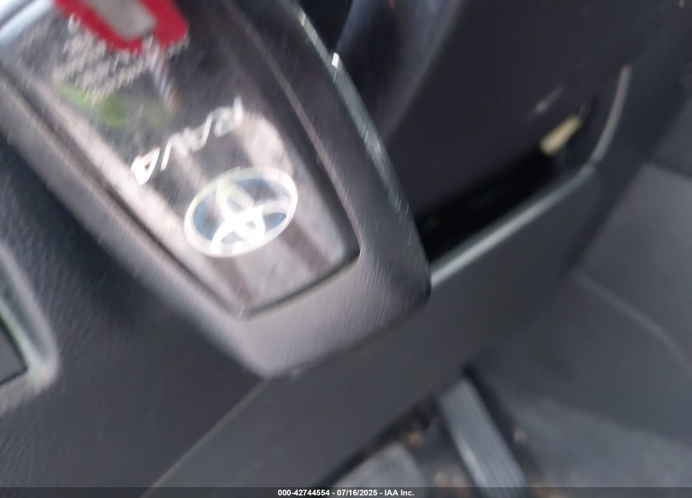 2021 TOYOTA RAV4 HYBRID XLE VIN: 4T3RWRFV8MU046559