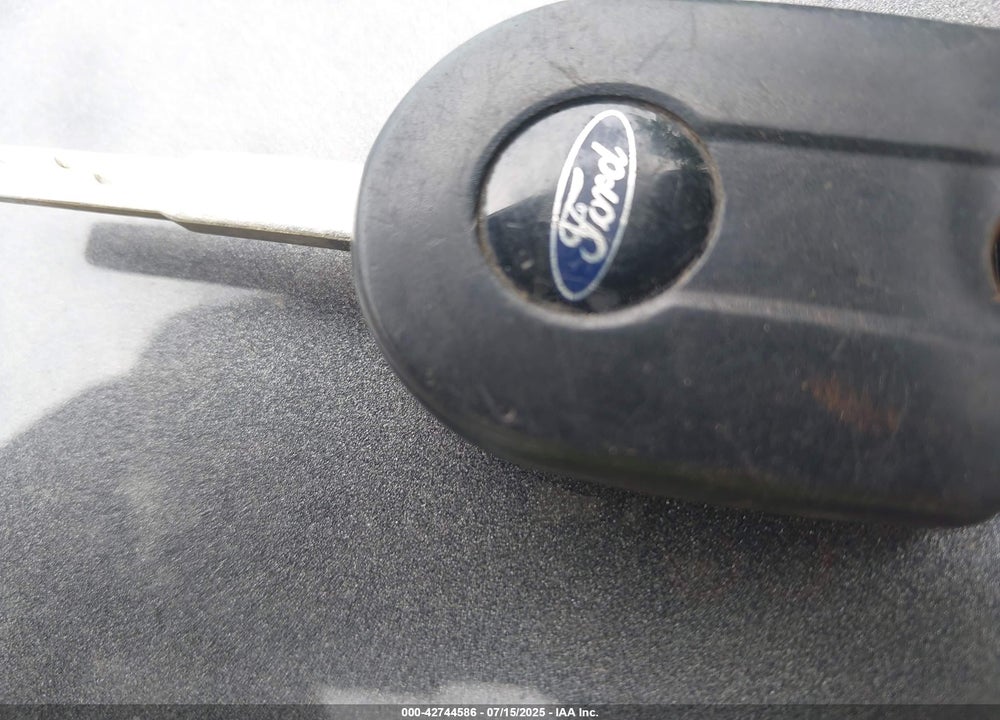 2016 FORD FOCUS VIN: 1FADP3F2XGL309724