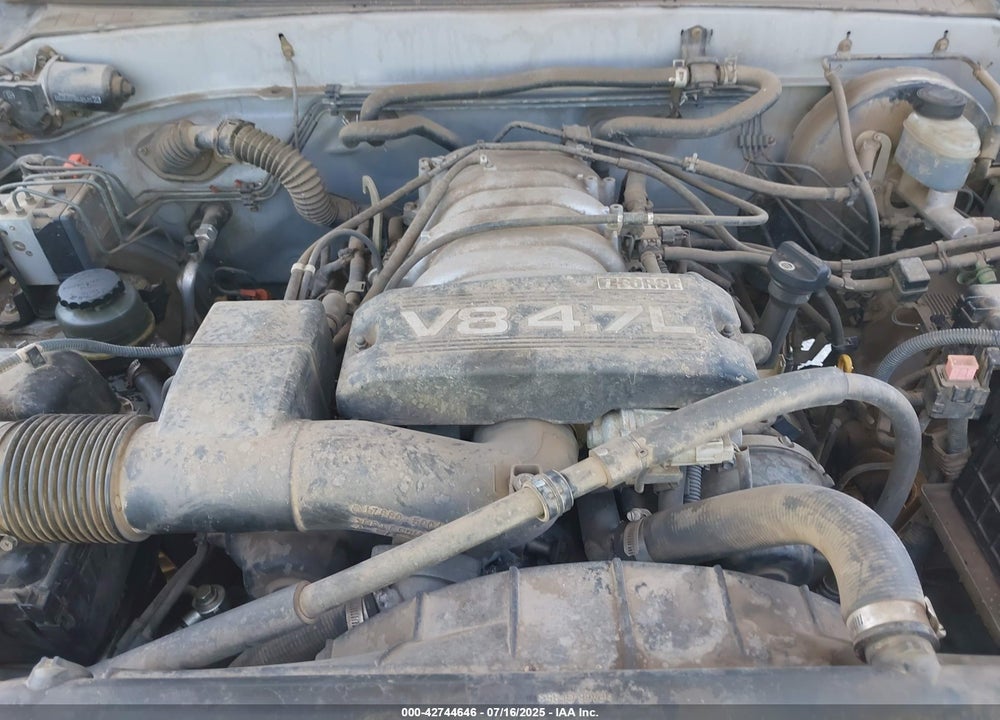 2002 TOYOTA TUNDRA SR5 V8 VIN: 5TBBT44172S232887