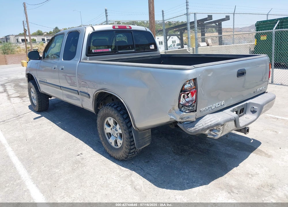 2002 TOYOTA TUNDRA SR5 V8 VIN: 5TBBT44172S232887
