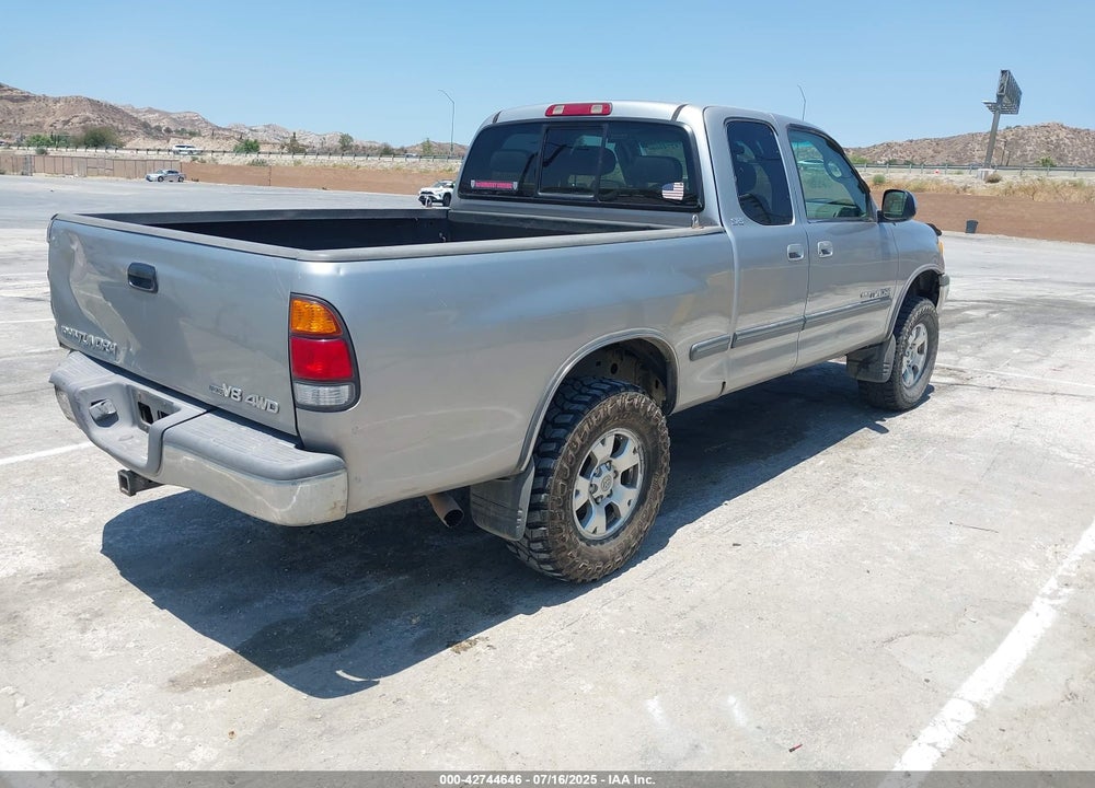 2002 TOYOTA TUNDRA SR5 V8 VIN: 5TBBT44172S232887