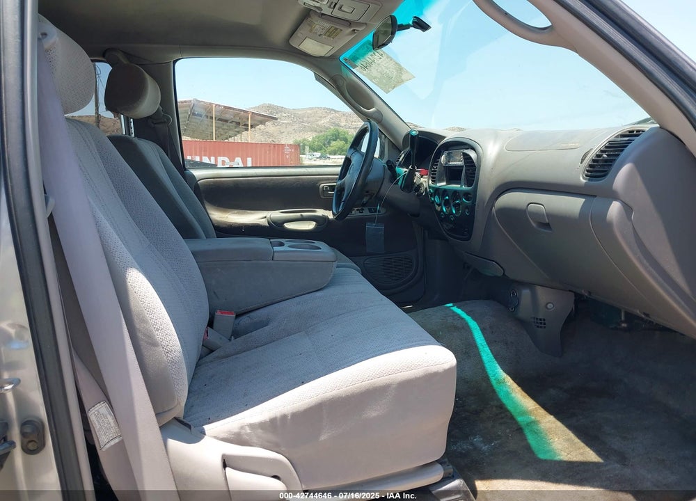 2002 TOYOTA TUNDRA SR5 V8 VIN: 5TBBT44172S232887