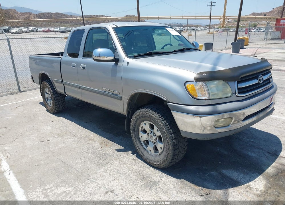 2002 TOYOTA TUNDRA SR5 V8 VIN: 5TBBT44172S232887