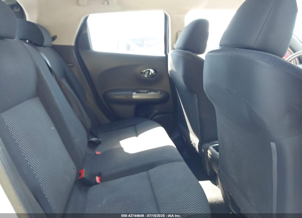 2016 NISSAN JUKE VIN: JN8AF5MR0GT605836