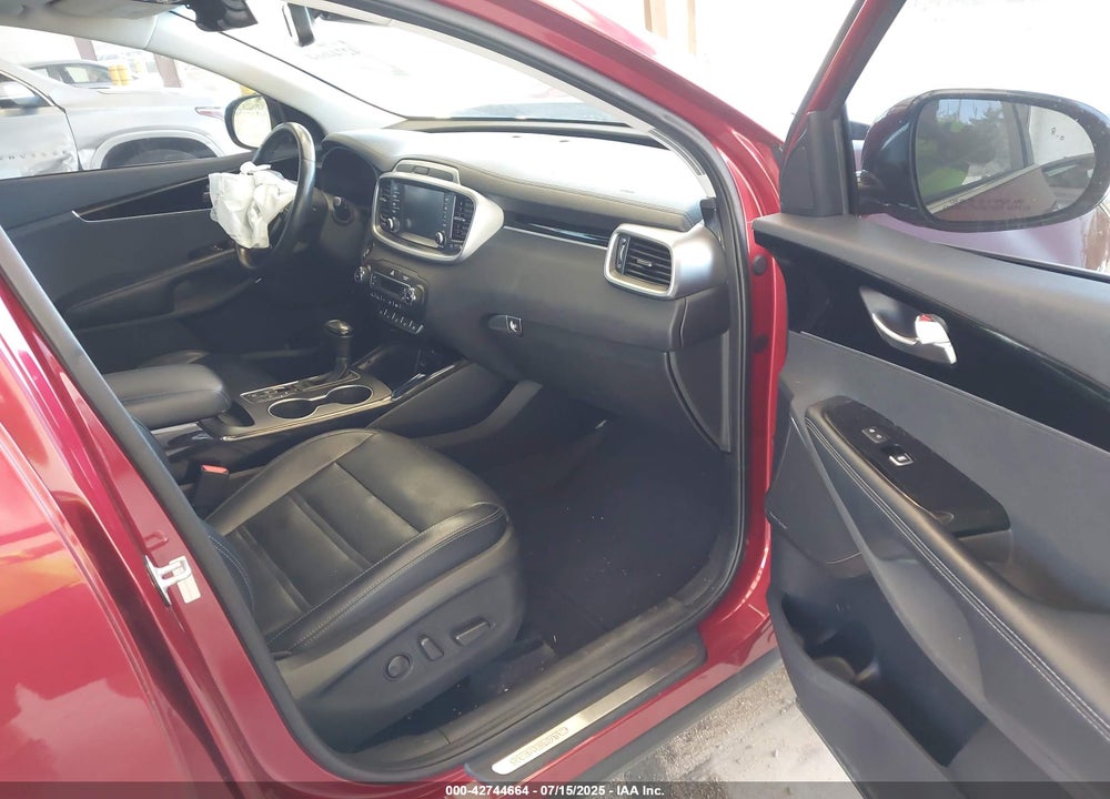 2019 KIA SORENTO VIN: 5XYPKDA53KG500242