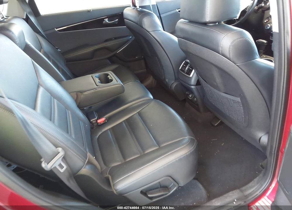 2019 KIA SORENTO VIN: 5XYPKDA53KG500242