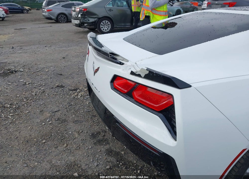 2015 CHEVROLET CORVETTE VIN: 1G1YM2D72F5119618