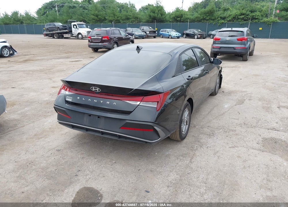 2025 HYUNDAI ELANTRA VIN: KMHLL4DG5SU939896