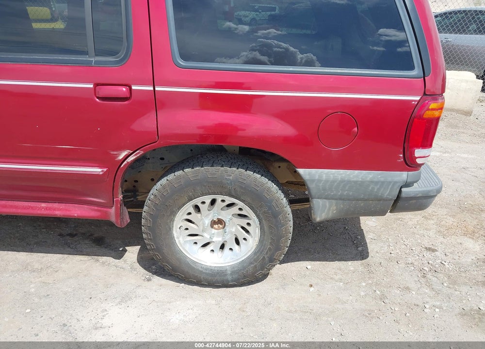 2000 FORD EXPLORER XLS VIN: 1FMZU72XXYUB20077