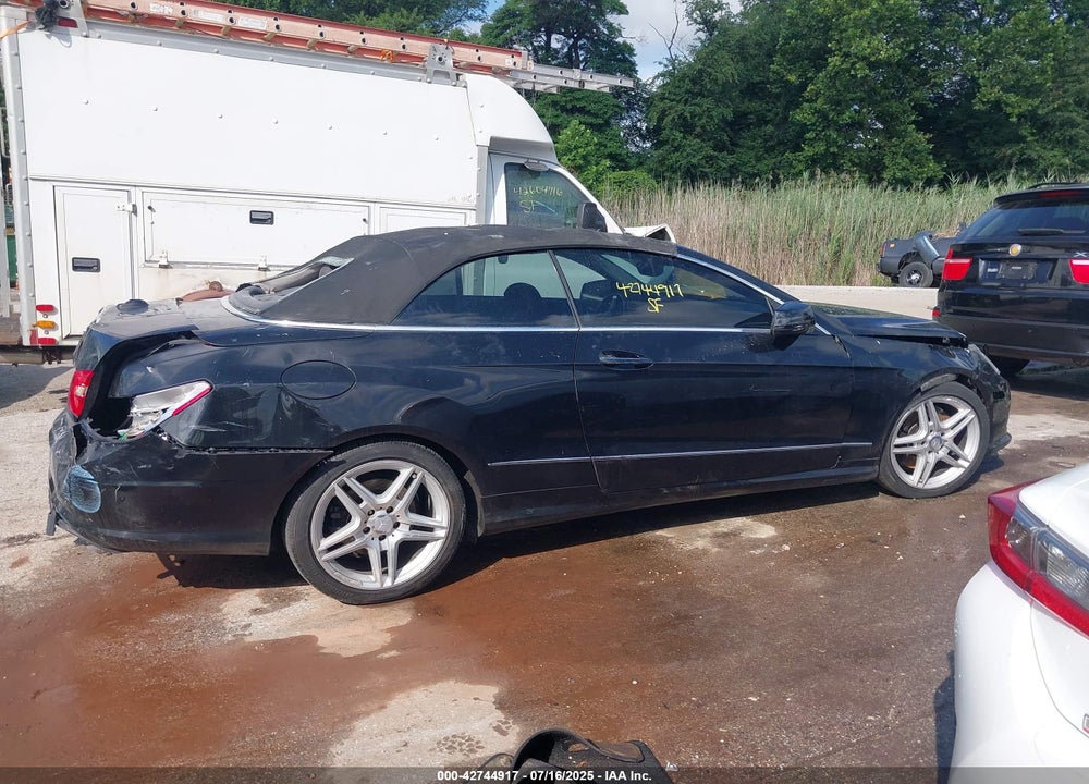 2011 MERCEDES-BENZ E 550 VIN: WDDKK7CFXBF104724