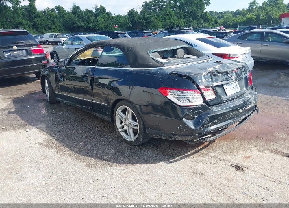2011 MERCEDES-BENZ E 550 VIN: WDDKK7CFXBF104724