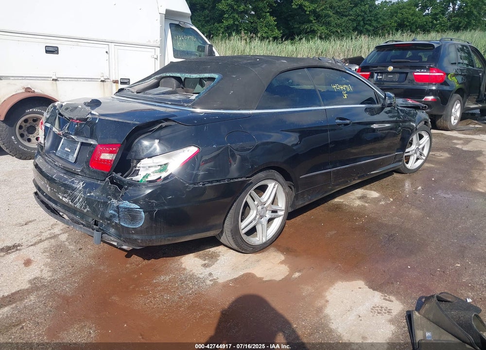 2011 MERCEDES-BENZ E 550 VIN: WDDKK7CFXBF104724