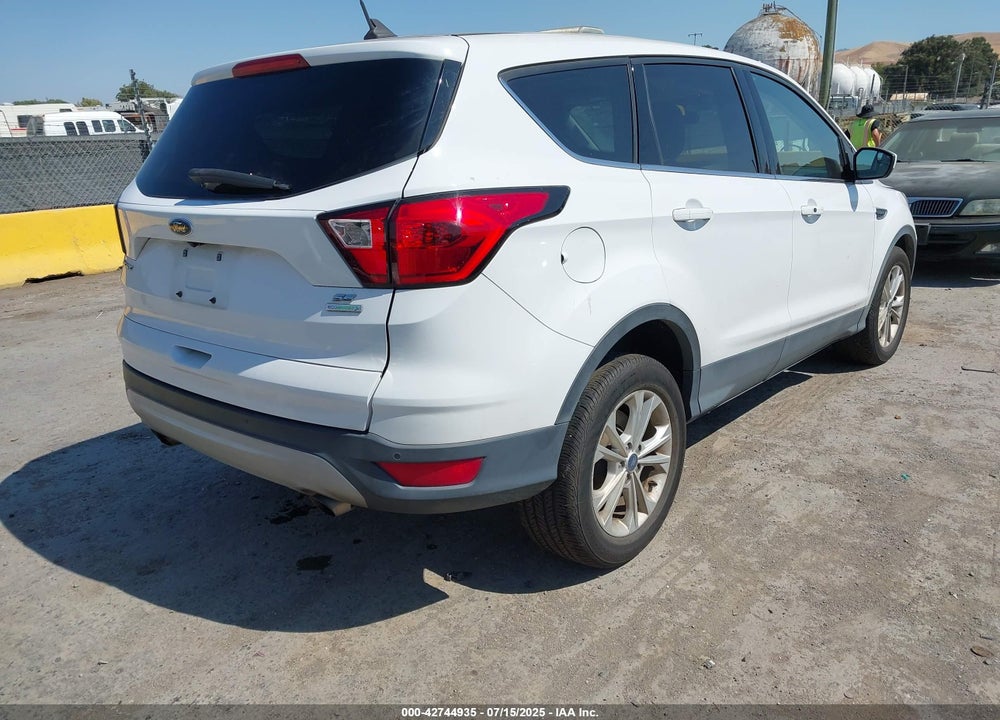 2019 FORD ESCAPE VIN: 1FMCU0GDXKUC36933