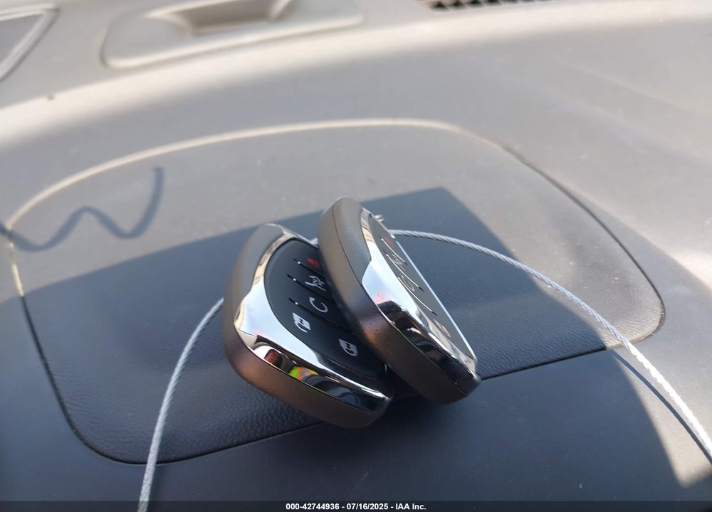2021 CHEVROLET EQUINOX VIN: 3GNAXTEV0MS160973