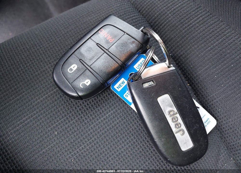 2015 JEEP GRAND CHEROKEE VIN: 1C4RJFAG1FC130167