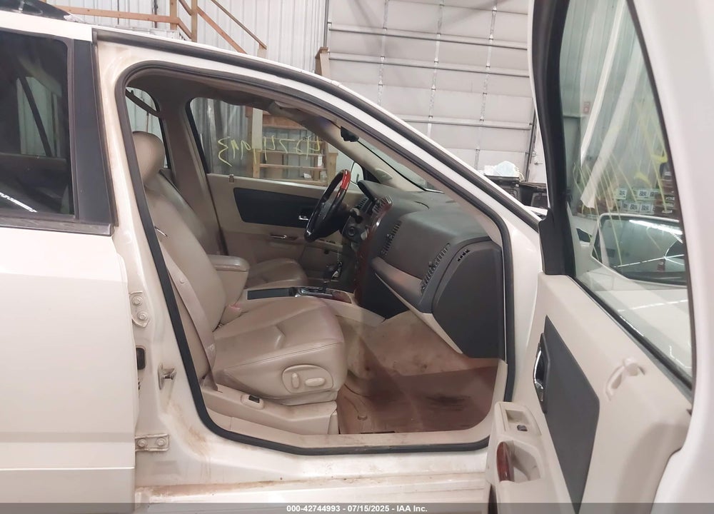 2004 CADILLAC SRX V8 VIN: 1GYEE63A240150982