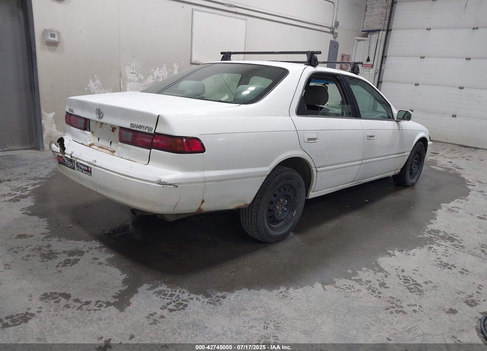 1997 TOYOTA CAMRY VIN: 4T1BG22K9VU125637
