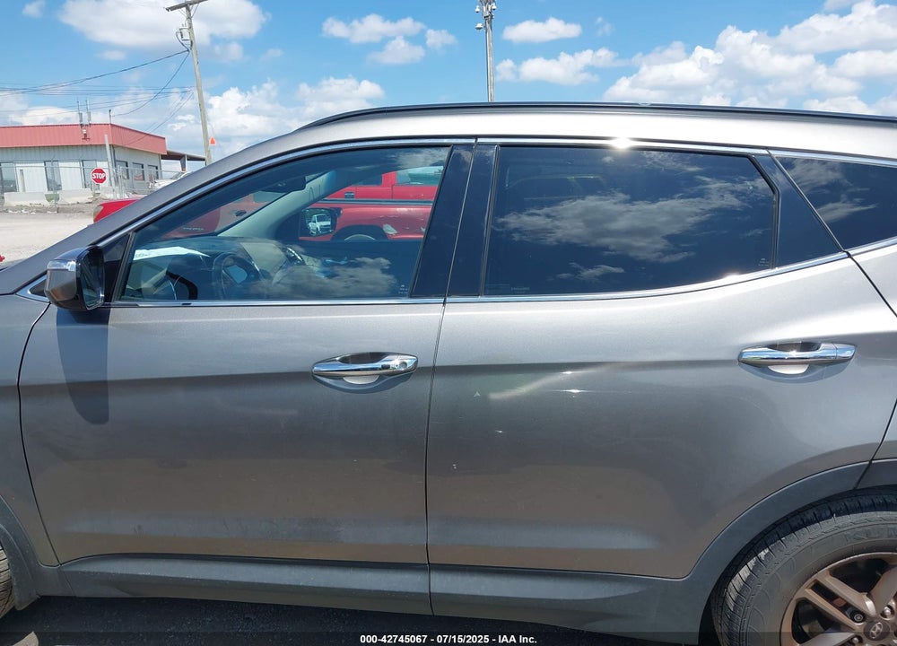 2017 HYUNDAI SANTA FE SPORT 2.4L VIN: 5NMZUDLB1HH001685