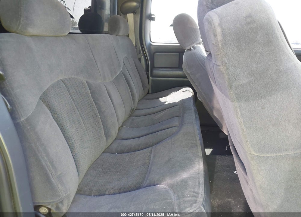 2002 CHEVROLET SILVERADO 1500 LS VIN: 1GCEC19X02Z198967