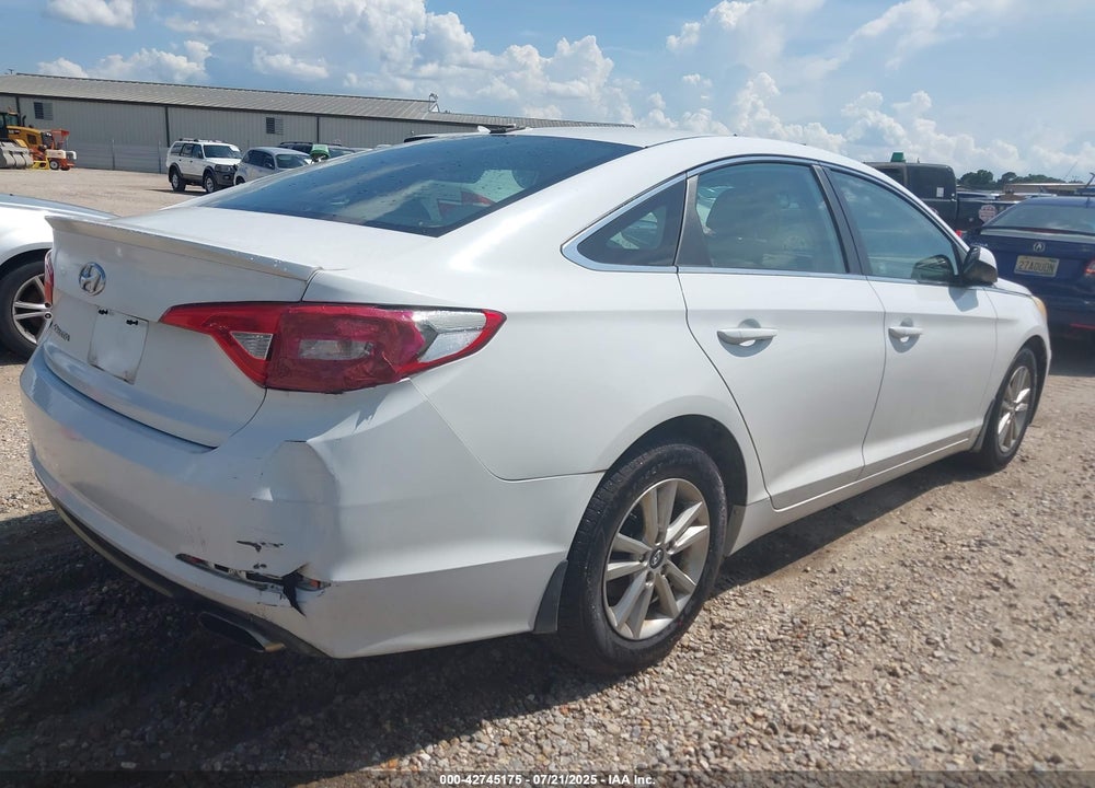 2015 HYUNDAI SONATA VIN: 5NPE24AF7FH091385