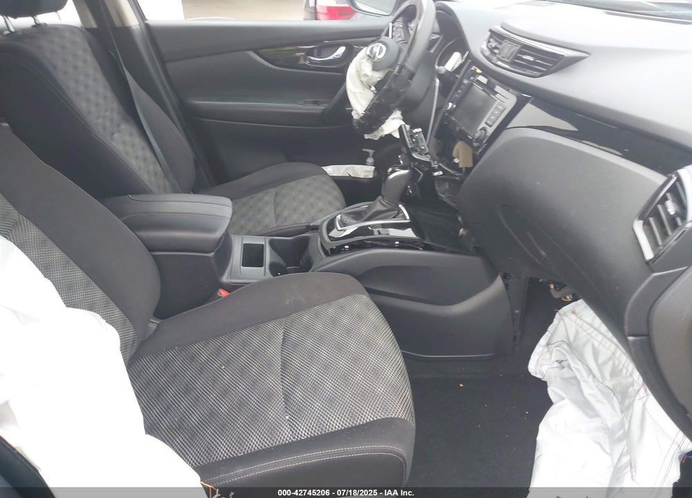 2020 NISSAN ROGUE SPORT VIN: JN1BJ1CW7LW390479