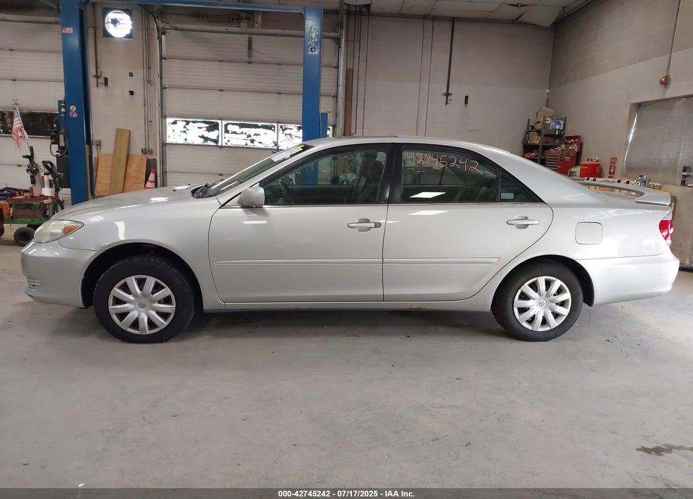 2005 TOYOTA CAMRY LE/XLE/SE VIN: 4T1BE32K55U391846