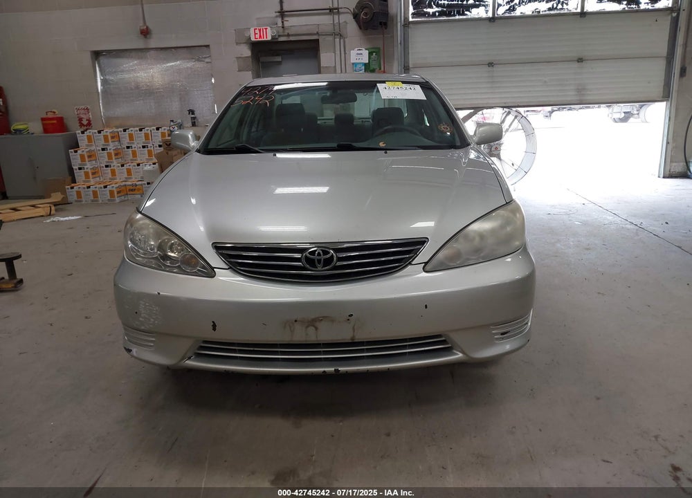 2005 TOYOTA CAMRY LE/XLE/SE VIN: 4T1BE32K55U391846