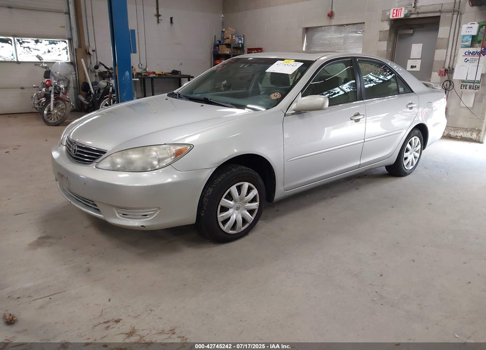 2005 TOYOTA CAMRY LE/XLE/SE VIN: 4T1BE32K55U391846