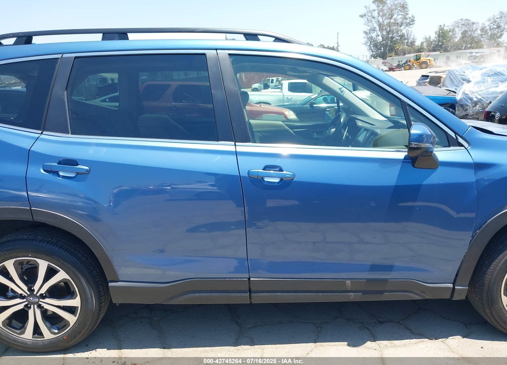 2022 SUBARU FORESTER LIMITED VIN: JF2SKAPC1NH446855