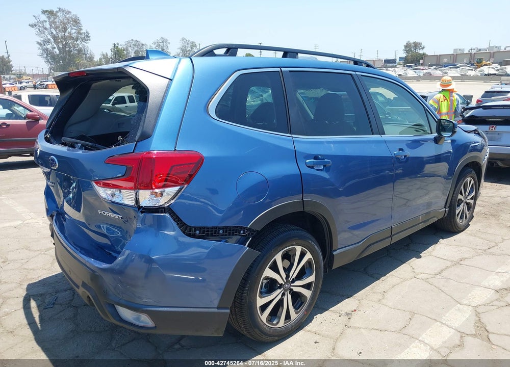 2022 SUBARU FORESTER LIMITED VIN: JF2SKAPC1NH446855