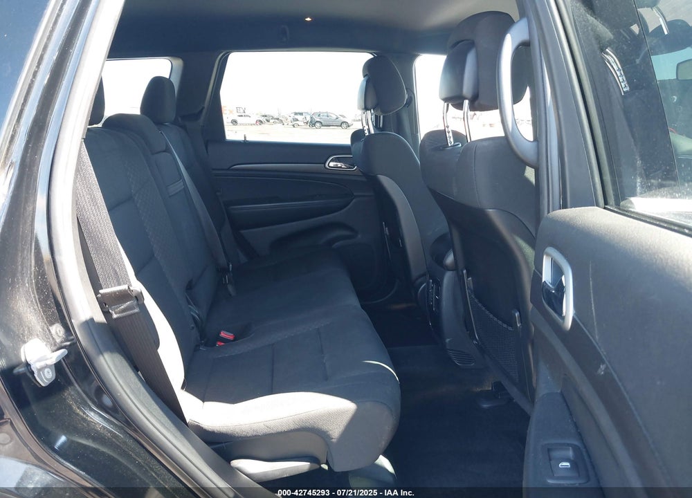 2018 JEEP GRAND CHEROKEE VIN: 1C4RJFAG6JC507620
