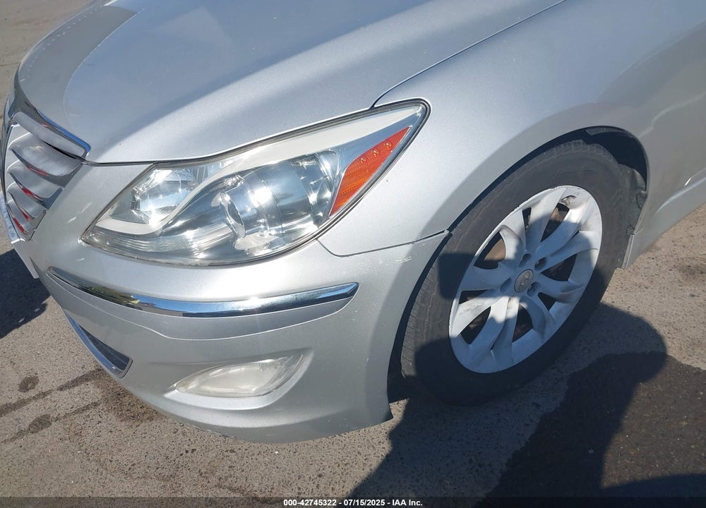 2012 HYUNDAI GENESIS VIN: KMHGC4DD8CU178757