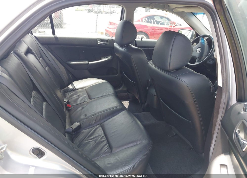 2005 HONDA ACCORD 2.4 EX VIN: 1HGCM56875A174713