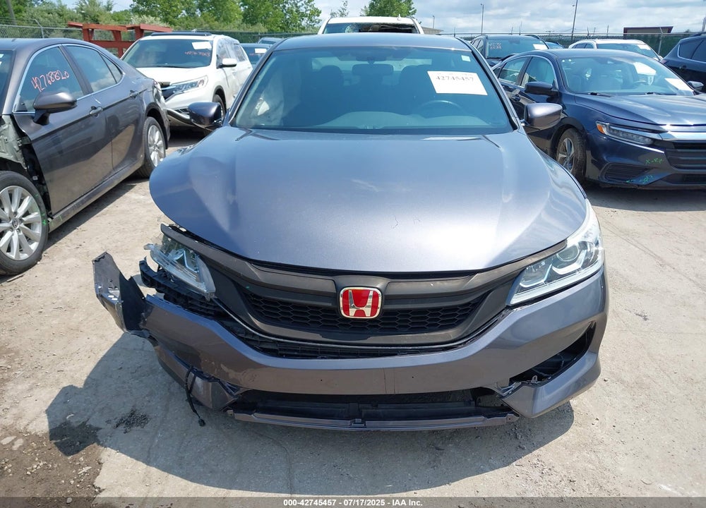 2017 HONDA ACCORD VIN: 1HGCR2F58HA099689