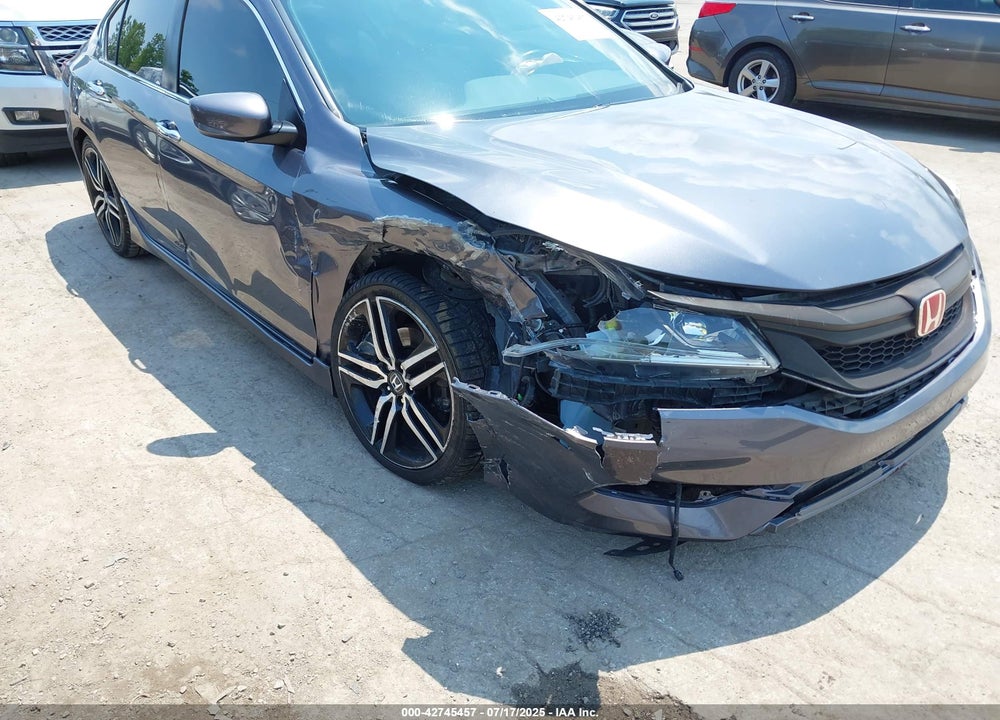 2017 HONDA ACCORD VIN: 1HGCR2F58HA099689