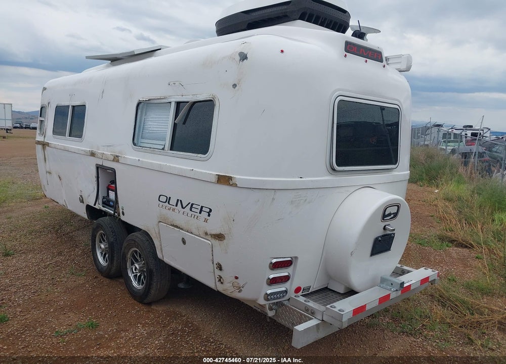 2025 UNDEFINED OLIVER LEGACY ELITE VIN: 1Z9BC2322SH305055