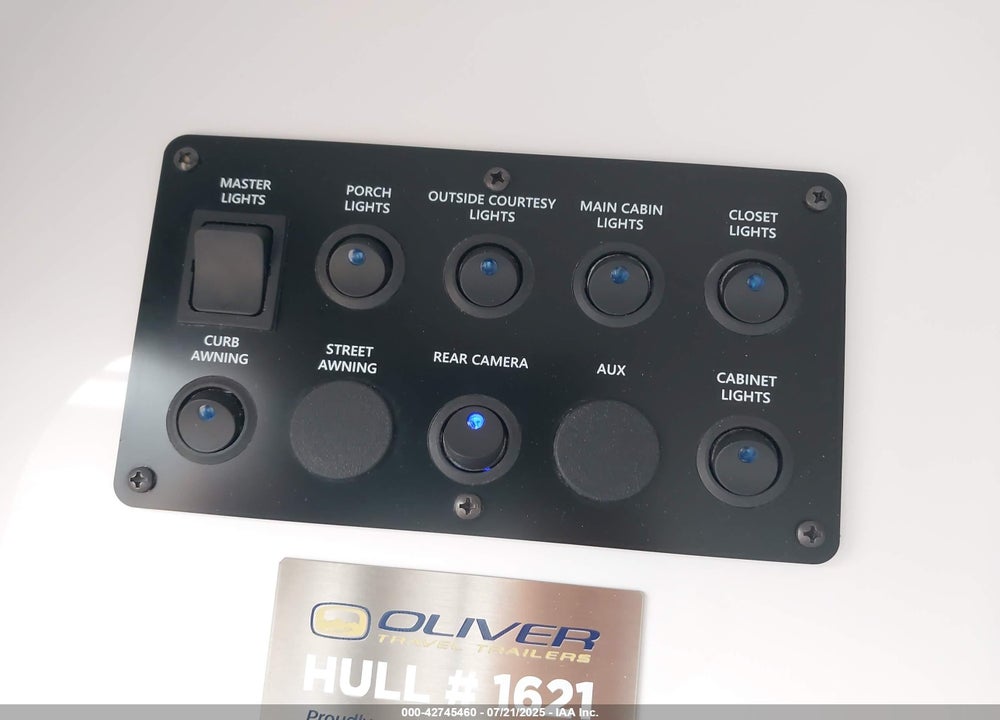 2025 UNDEFINED OLIVER LEGACY ELITE VIN: 1Z9BC2322SH305055