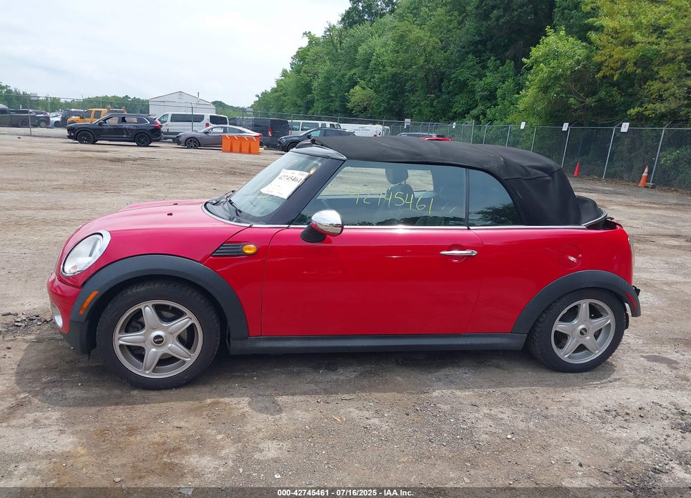 2009 MINI COOPER VIN: WMWMR33579TU95077