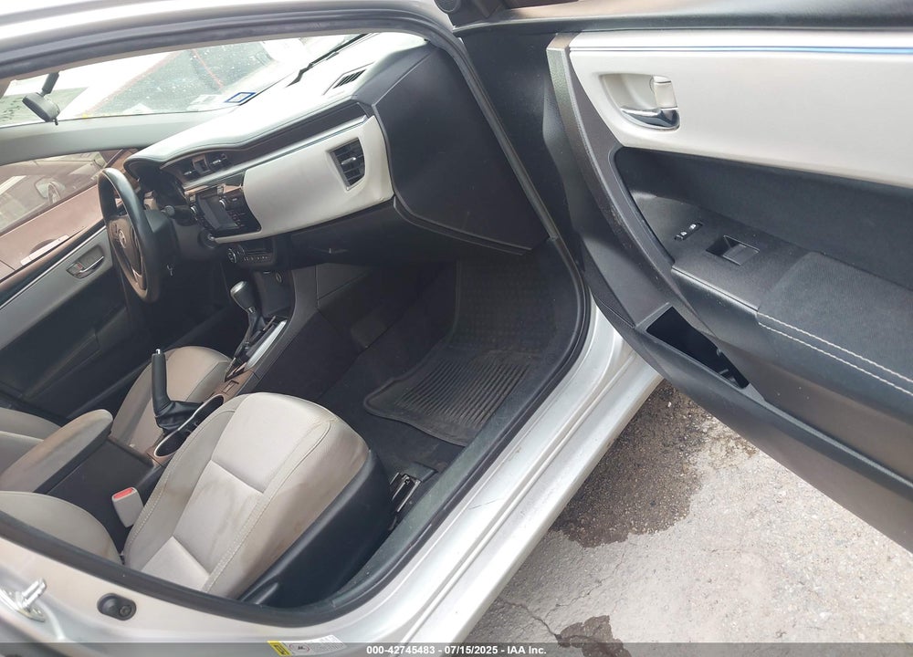 2015 TOYOTA COROLLA VIN: 5YFBURHE5FP294799