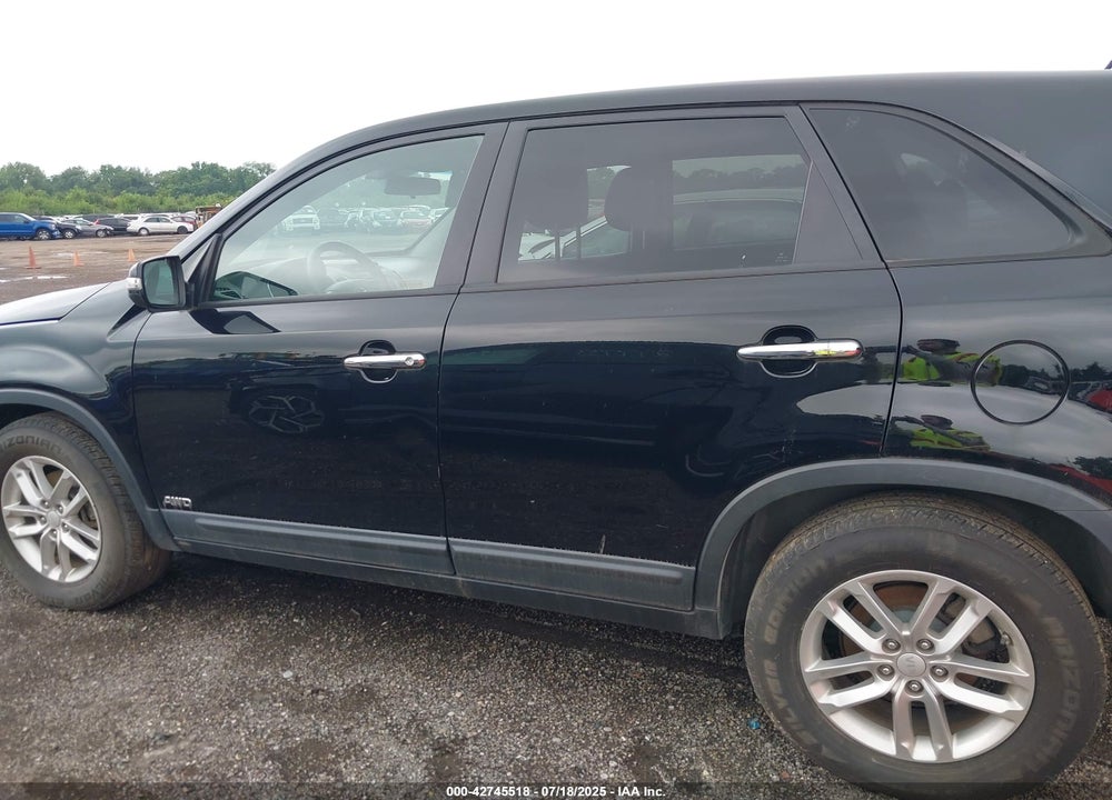 2015 KIA SORENTO VIN: 5XYKTCA64FG569196