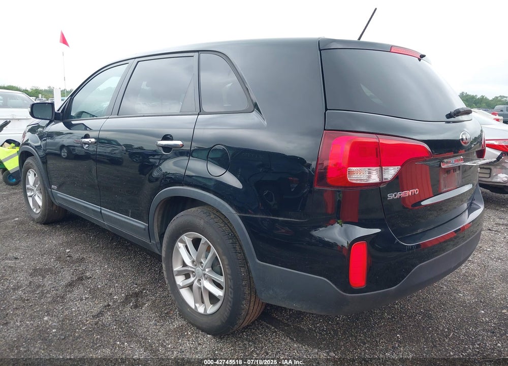 2015 KIA SORENTO VIN: 5XYKTCA64FG569196