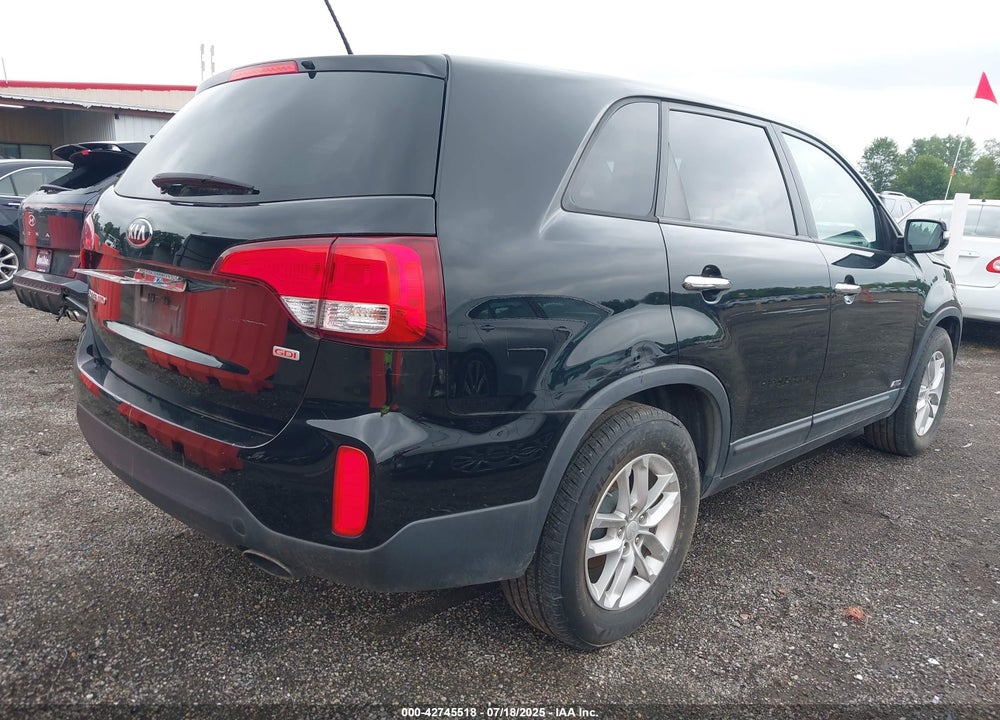 2015 KIA SORENTO VIN: 5XYKTCA64FG569196