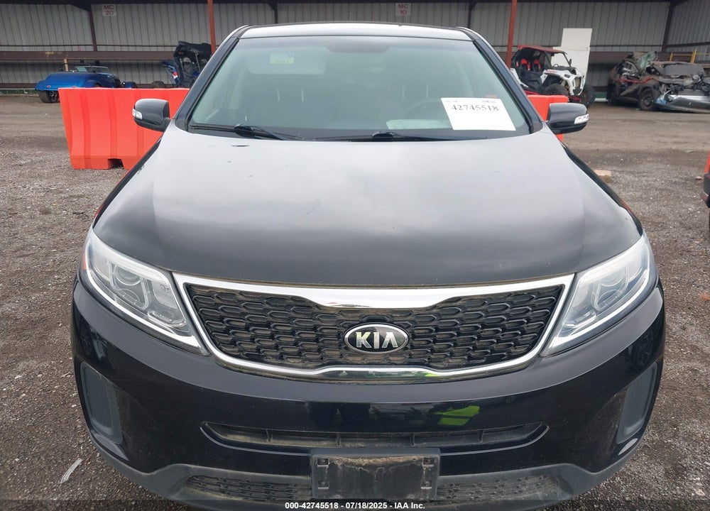 2015 KIA SORENTO VIN: 5XYKTCA64FG569196