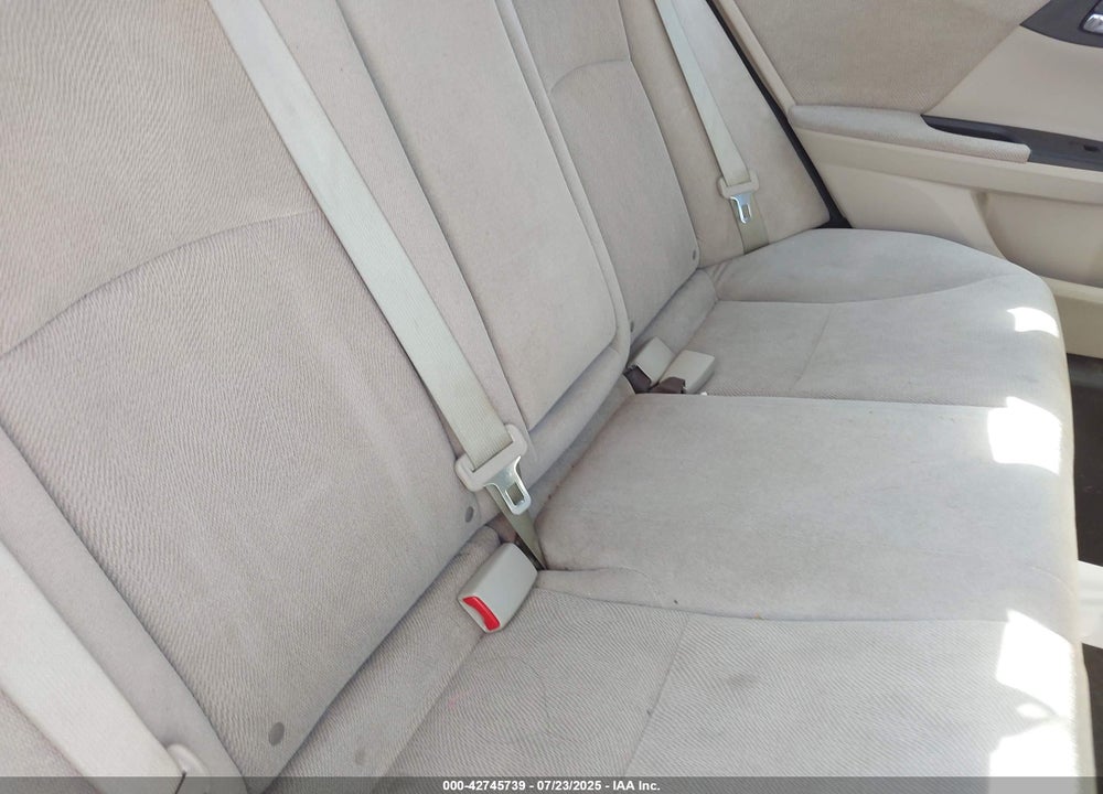 2013 HONDA ACCORD LX VIN: 1HGCR2F35DA272853